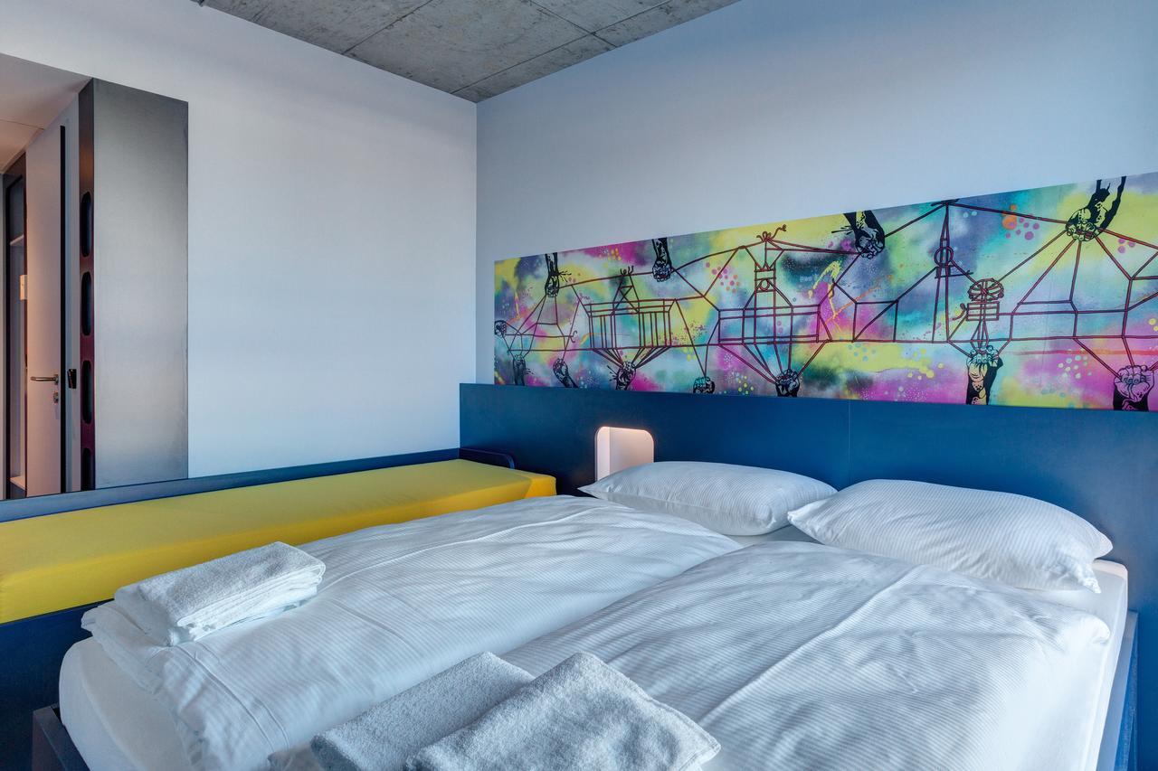 Meininger Hotel Berlin East Side Gallery Esterno foto