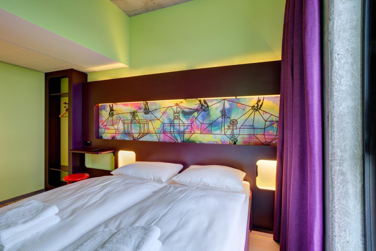 Meininger Hotel Berlin East Side Gallery Esterno foto