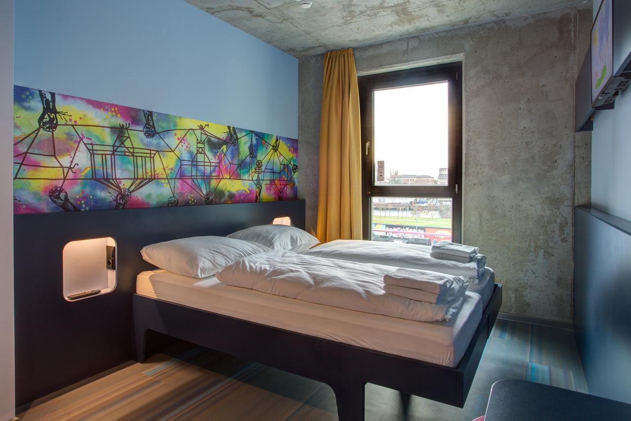 Meininger Hotel Berlin East Side Gallery Esterno foto