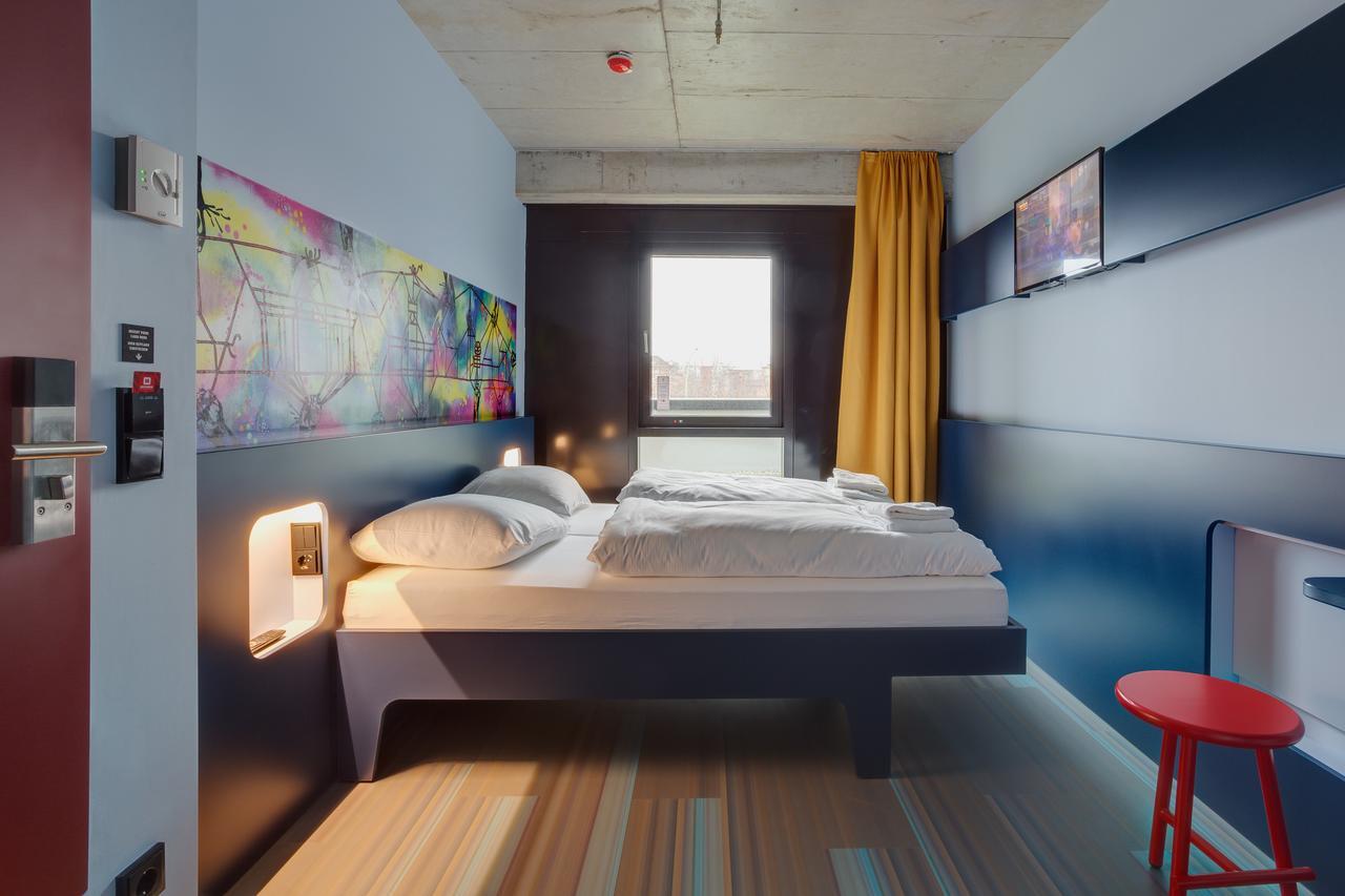 Meininger Hotel Berlin East Side Gallery Esterno foto
