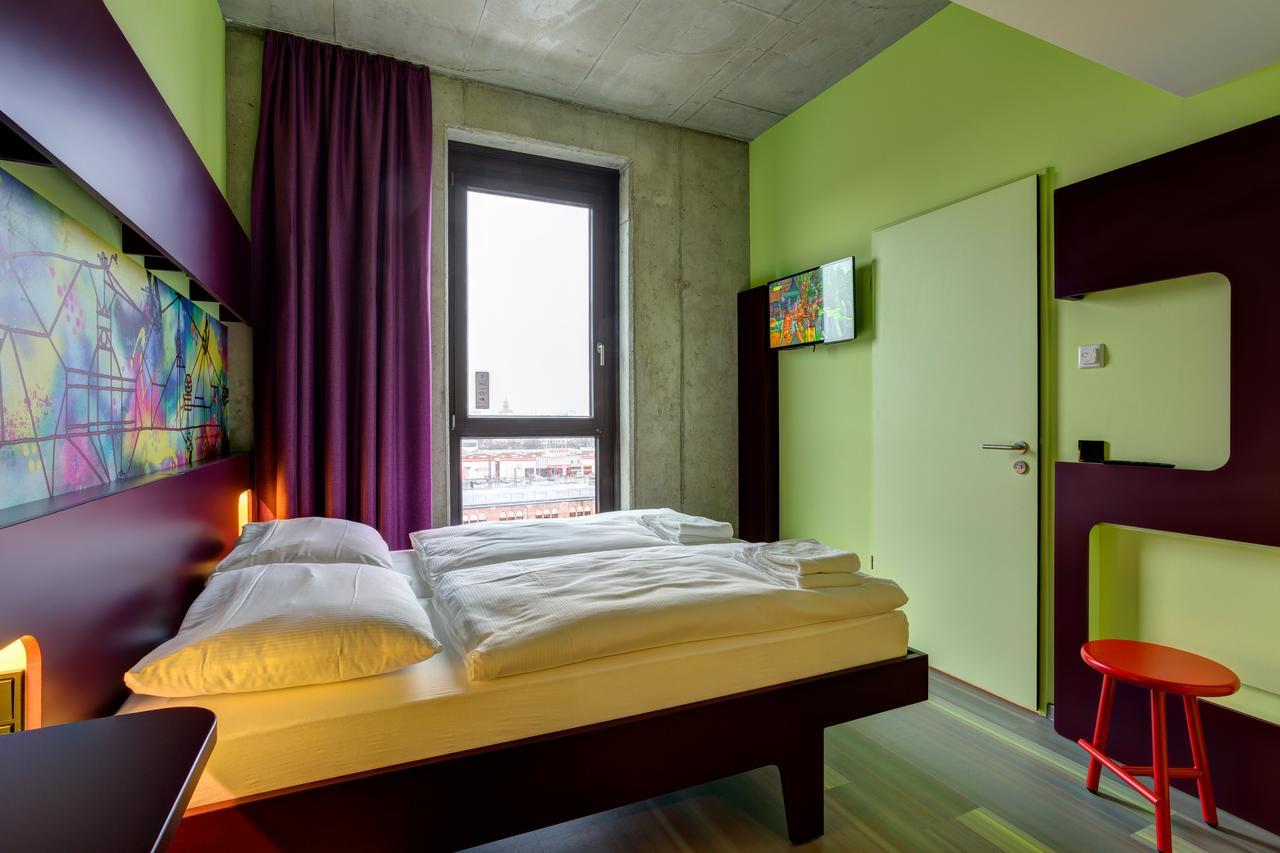 Meininger Hotel Berlin East Side Gallery Esterno foto