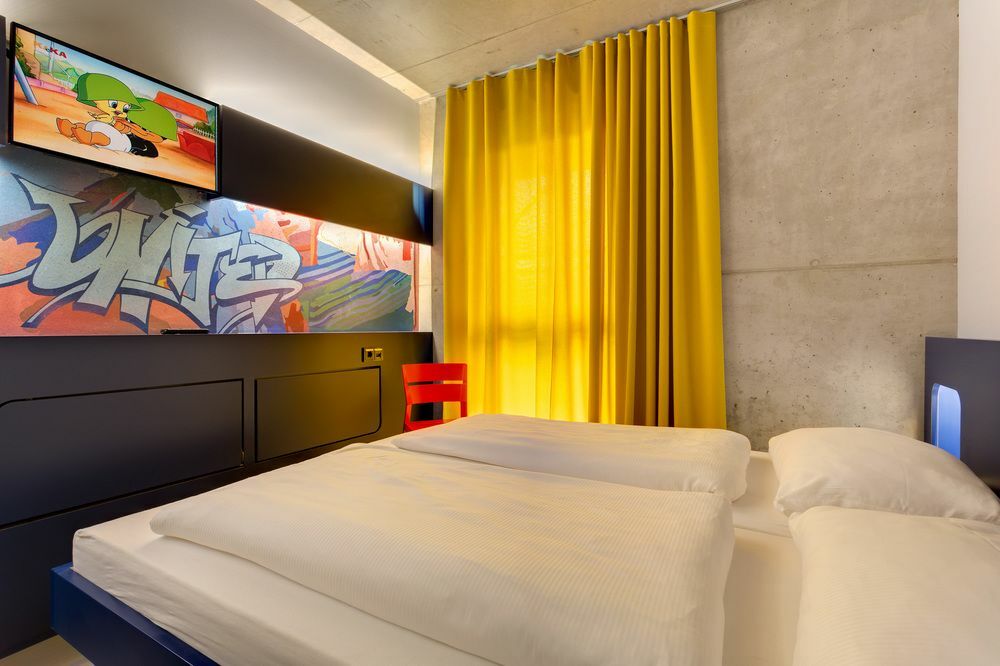 Meininger Hotel Berlin East Side Gallery Esterno foto