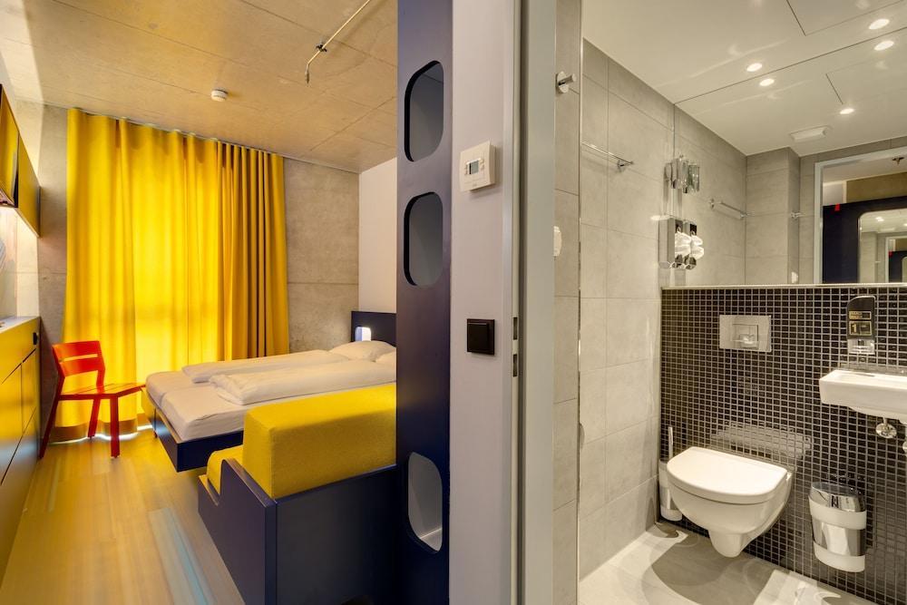 Meininger Hotel Berlin East Side Gallery Esterno foto
